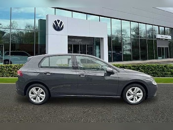 Used Volkswagen Golf 2024 for sale - 76845324: Photo