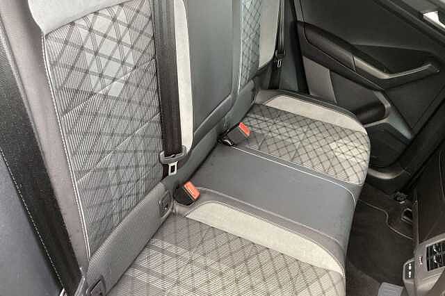 Used Volkswagen T-Roc 2022 for sale - 76845325: Photo 8