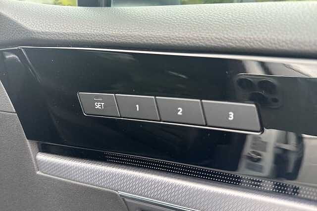 Used Volkswagen Touareg 2018 for sale - 76181527: Photo 29