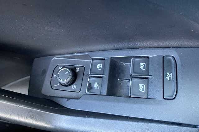 Used Volkswagen T-Cross 2024 for sale - 76611709: Photo 24