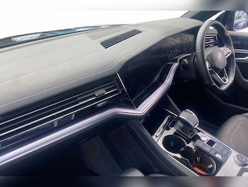Used Volkswagen Touareg 2023 for sale - 75323754: Photo