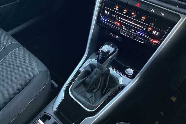 Used Volkswagen T-Roc 2022 for sale - 76497107: Photo 19