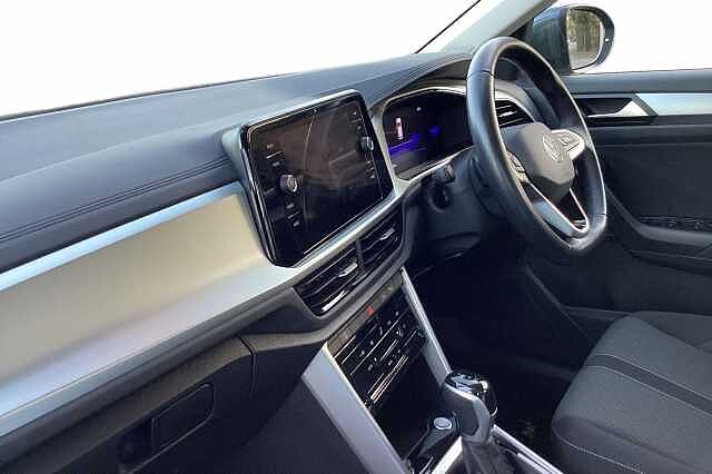 Used Volkswagen T-Roc 2022 for sale - 76497107: Photo 2