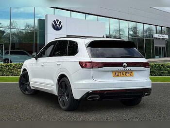 Used Volkswagen Touareg 2024 for sale - 78920651: Photo