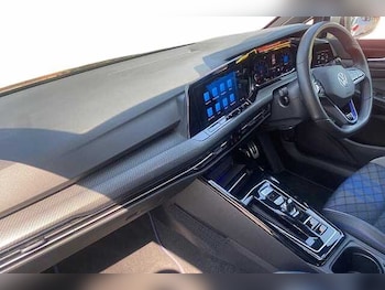 Used Volkswagen Golf 2023 for sale - 75445752: Photo