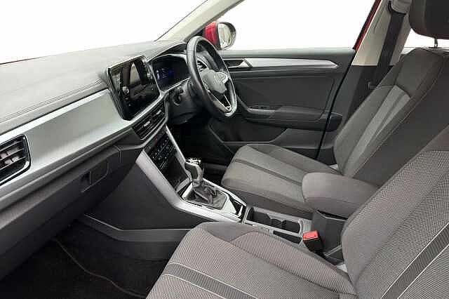 Used Volkswagen T-Roc 2024 for sale - 76439742: Photo 2