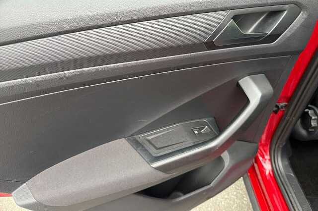 Used Volkswagen T-Roc 2024 for sale - 76439742: Photo 24