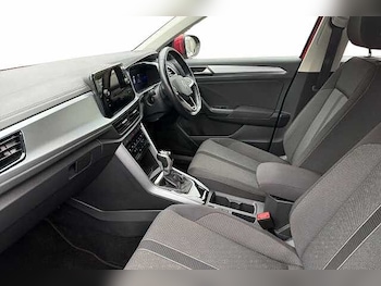 Used Volkswagen T-Roc 2024 for sale - 76439742: Photo