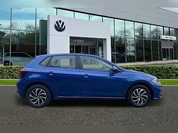 Used Volkswagen Polo 2023 for sale - 75439380: Photo