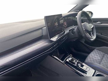 Used Volkswagen Golf 2025 for sale - 76807757: Photo