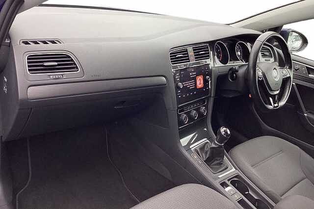 Used Volkswagen Golf 2019 for sale - 77572599: Photo 2