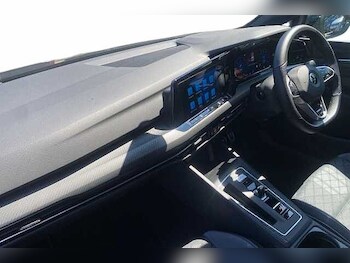 Used Volkswagen Golf 2021 for sale - 76257144: Photo 2