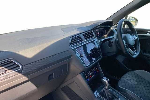 Used Volkswagen Tiguan 2023 for sale - 76565633: Photo 2