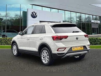 Used Volkswagen T-Roc 2022 for sale - 77595112: Photo