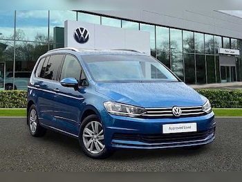 Used Volkswagen Touran 2019 for sale - 77392208: Photo