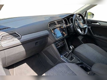 Used Volkswagen Tiguan 2021 for sale - 78545354: Photo