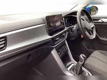 Used Volkswagen T-Roc 2024 for sale - 78281560: Photo