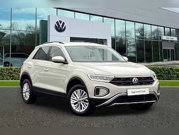 Used Volkswagen T-Roc 2022 for sale - 77572598: Photo