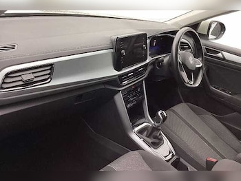 Used Volkswagen T-Roc 2022 for sale - 77572598: Photo