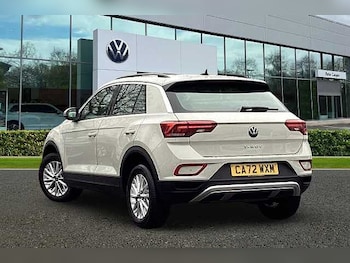 Used Volkswagen T-Roc 2022 for sale - 77572598: Photo