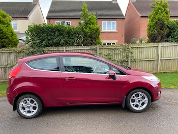 Used Ford Fiesta 2012 for sale - 76704597: Photo