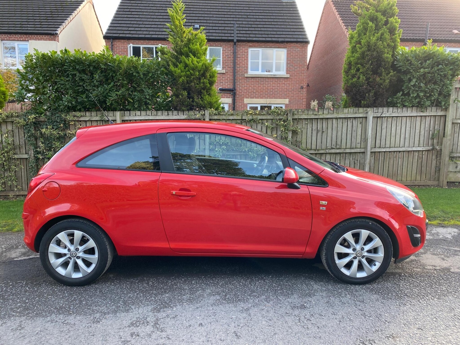 Used Vauxhall Corsa 2014 for sale - 76400571: Photo 3