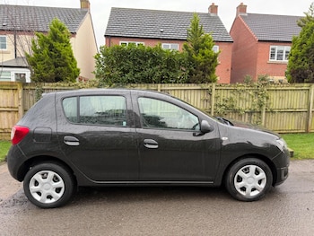 Used Dacia Sandero 2016 for sale - 77269419: Photo