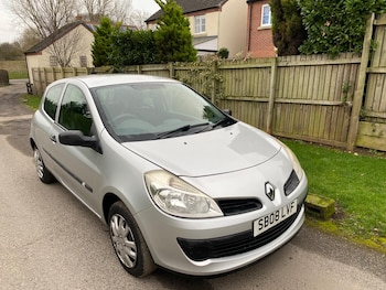 Used Renault Clio 2008 for sale - 76842332: Photo