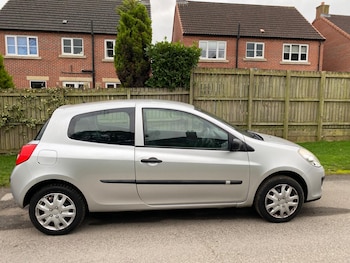 Used Renault Clio 2008 for sale - 76842332: Photo