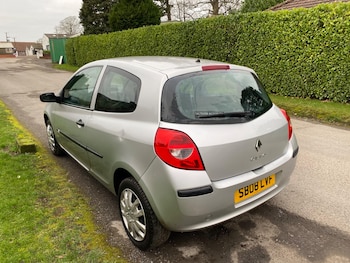 Used Renault Clio 2008 for sale - 76842332: Photo