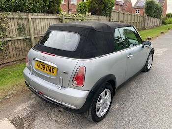 Used MINI Convertible 2008 for sale - 78664283: Photo