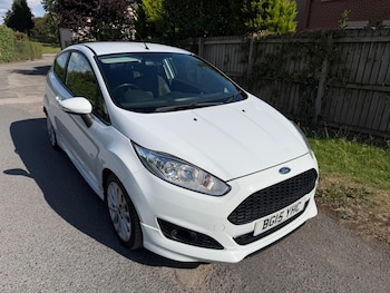 Used Ford Fiesta 2015 for sale - 79582269: Photo