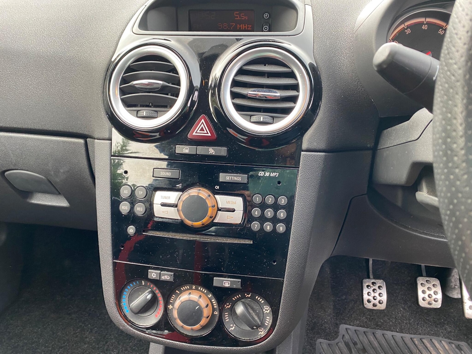 Used Vauxhall Corsa 2013 for sale - 76954543: Photo 15