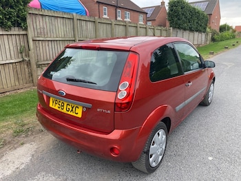 Used Ford Fiesta 2009 for sale - 75908596: Photo