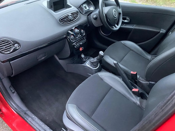 Used Renault Clio 2011 for sale - 76236862: Photo 17