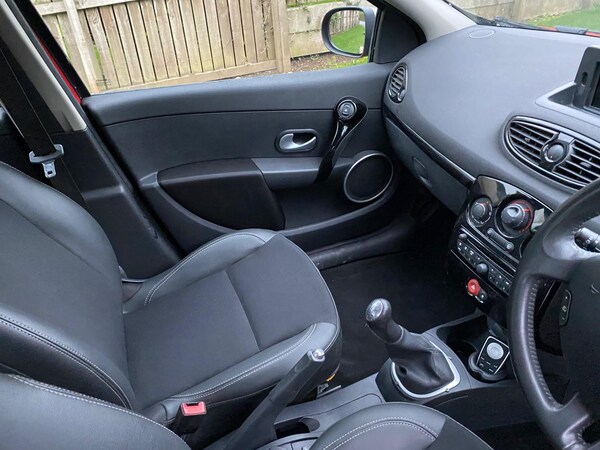 Used Renault Clio 2011 for sale - 76236862: Photo 21