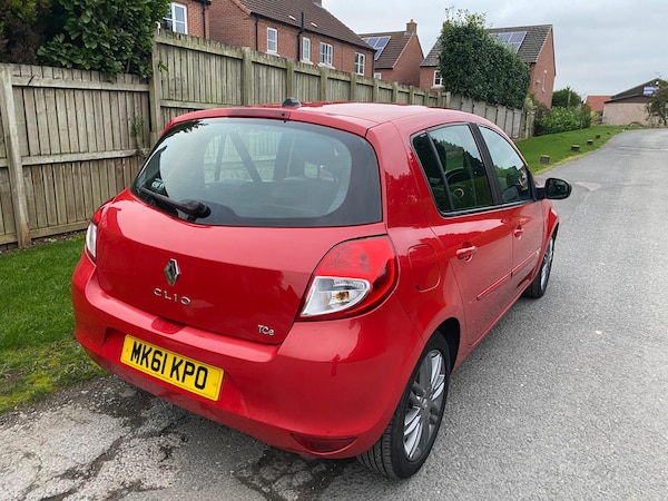 Used Renault Clio 2011 for sale - 76236862: Photo 4