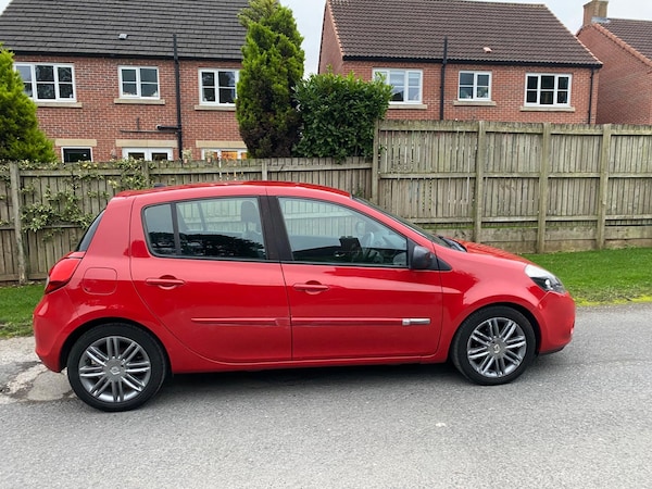 Used Renault Clio 2011 for sale - 76236862: Photo 5