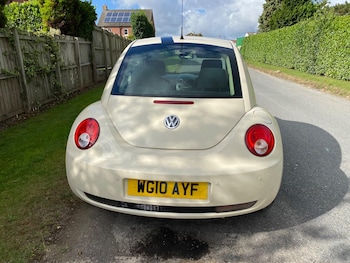 Used Volkswagen Beetle 2010 for sale - 75566011: Photo
