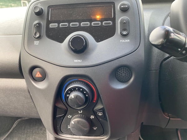 Used Peugeot 108 2017 for sale - 75293363: Photo 18