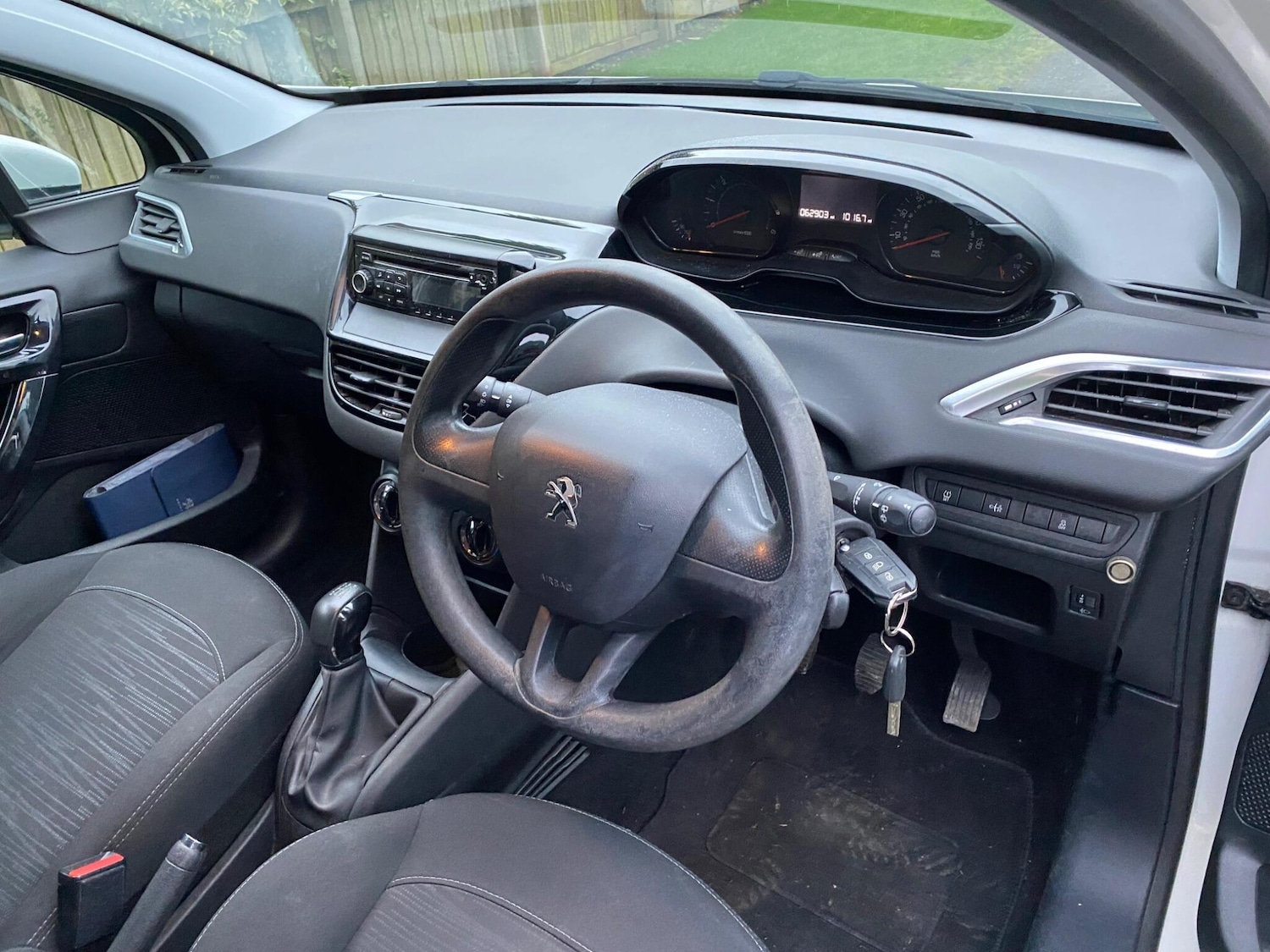 Used Peugeot 208 2014 for sale - 77276734: Photo 15