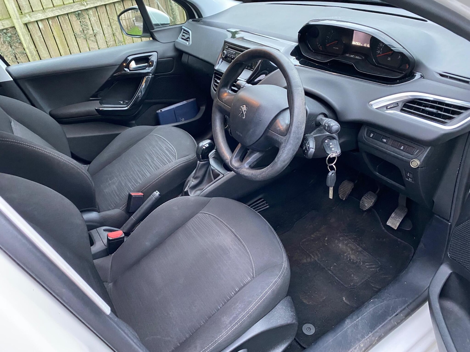 Used Peugeot 208 2014 for sale - 77276734: Photo 18