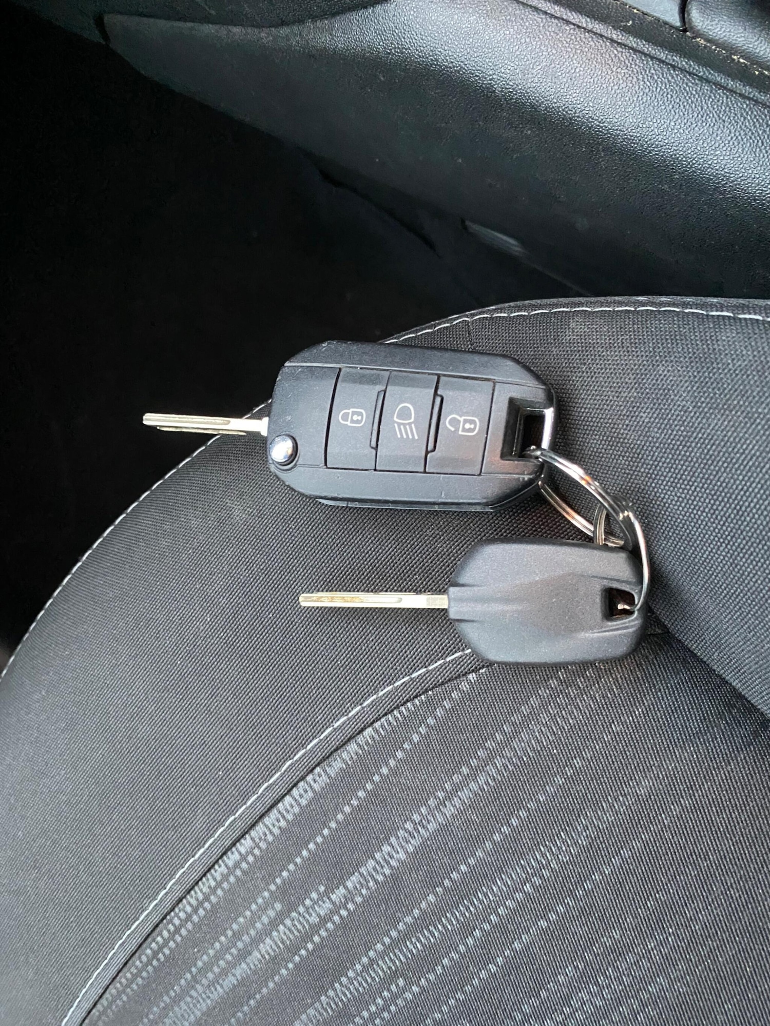 Used Peugeot 208 2014 for sale - 77276734: Photo 22