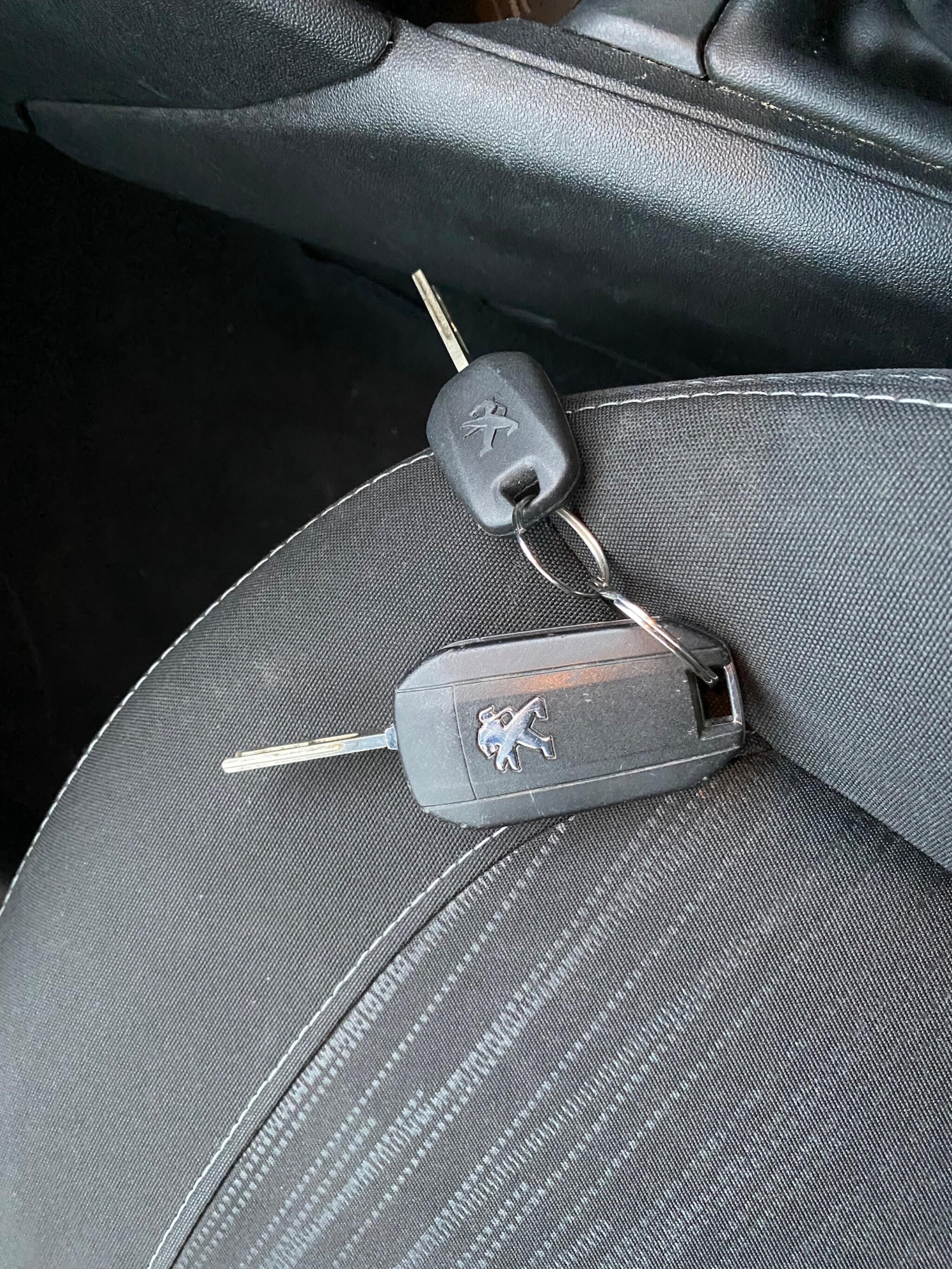 Used Peugeot 208 2014 for sale - 77276734: Photo 23