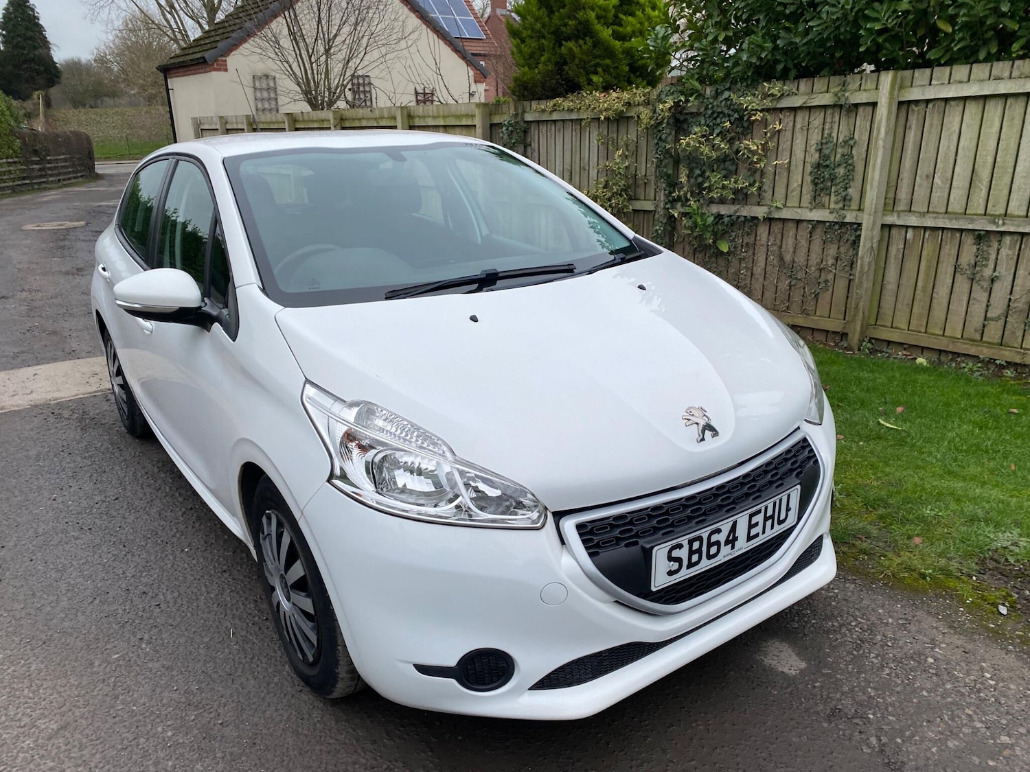 Used Peugeot 208 2014 for sale - 77276734: Photo 27