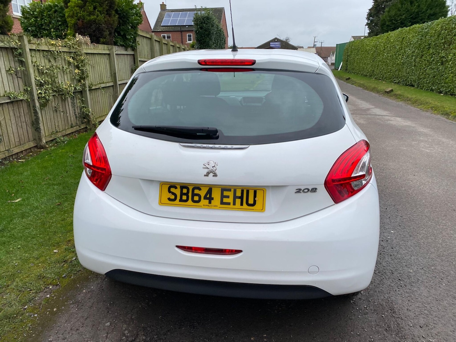 Used Peugeot 208 2014 for sale - 77276734: Photo 6