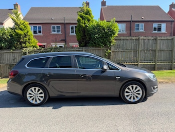 Used Vauxhall Astra 2015 for sale - 79147464: Photo