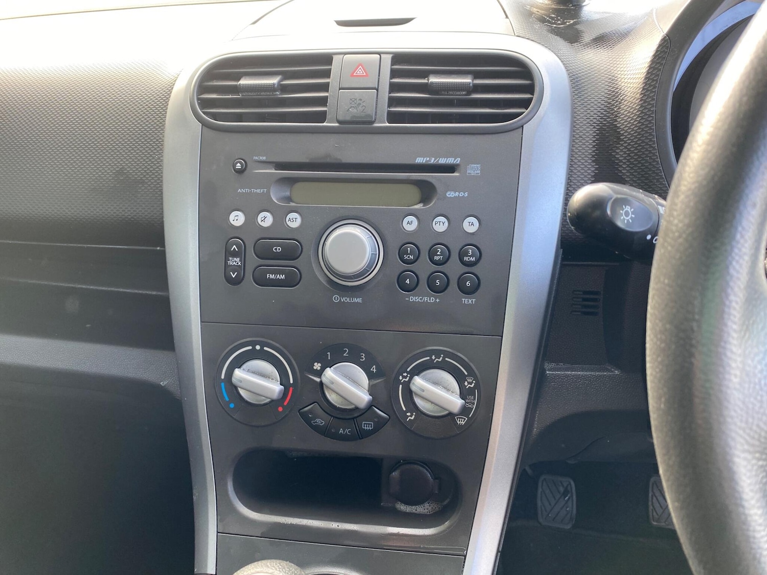 Used Suzuki Splash 2012 for sale - 76120135: Photo 15