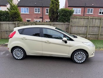 Used Ford Fiesta 2009 for sale - 77092807: Photo