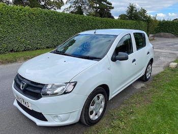 Used Dacia Sandero 2013 for sale - 76034225: Photo